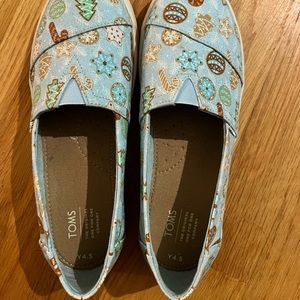 TOMS Kids Shoes *4.5*